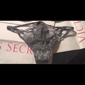 Victoria Secrets Very sexy panty small